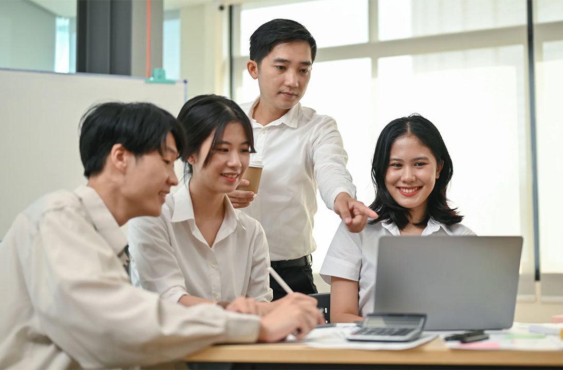 11 Phong Cách Lãnh Đạo Phổ Biến Và Ưu Nhược Điểm