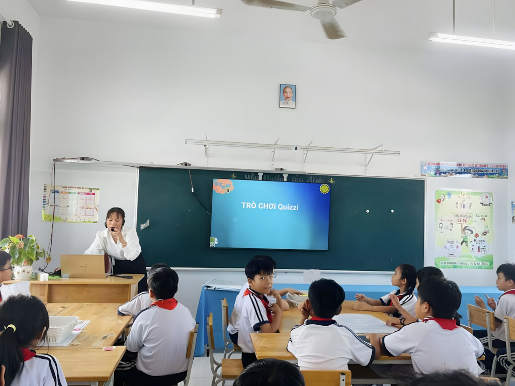 Khóa Học AI Cho Giáo Viên Mở Ra Tương Lai Giáo Dục Hiện Đại (8)