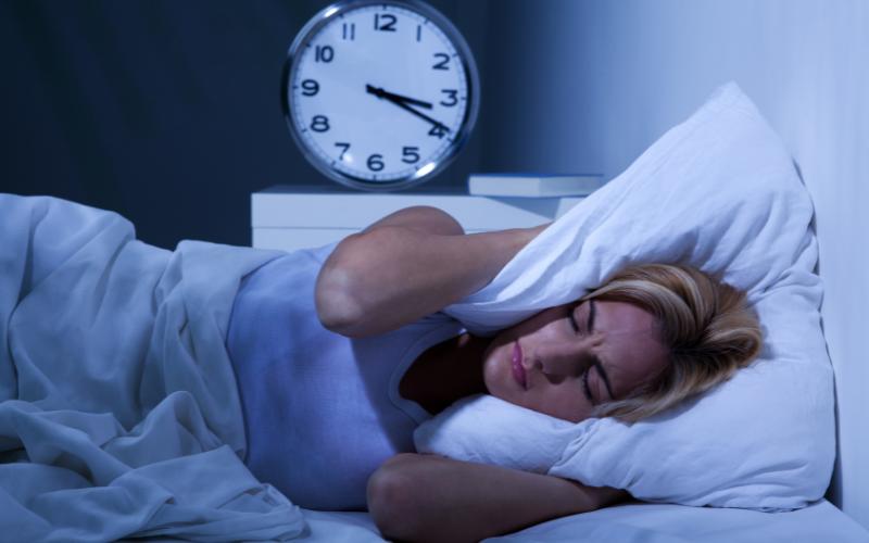 5 Cách Tự Nhiên Chống Mất Ngủ Cho Người Bận Rộn Hiệu Quả