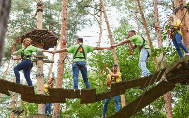 10 Giải Pháp Tăng Sự Gắn Kết Của Nhân Viên Hiệu Quả Cho Doanh Nghiệp