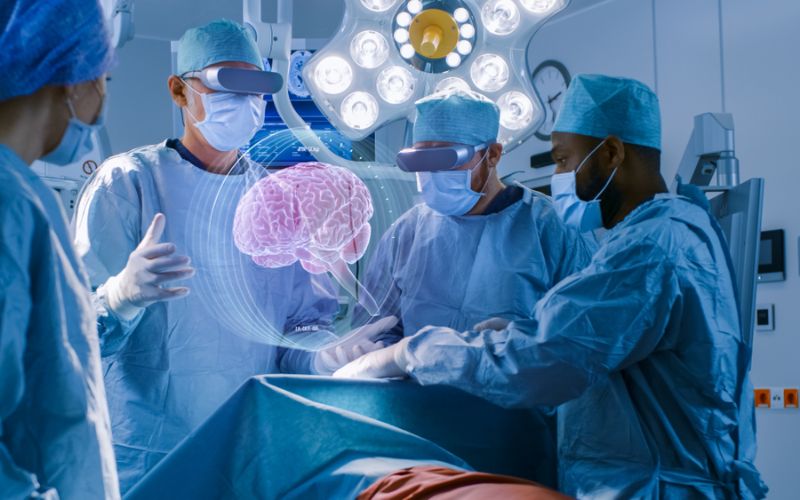 Tiềm Năng Của Công Nghệ Hologram Trong Giáo Dục, Y Tế Và Giải Trí