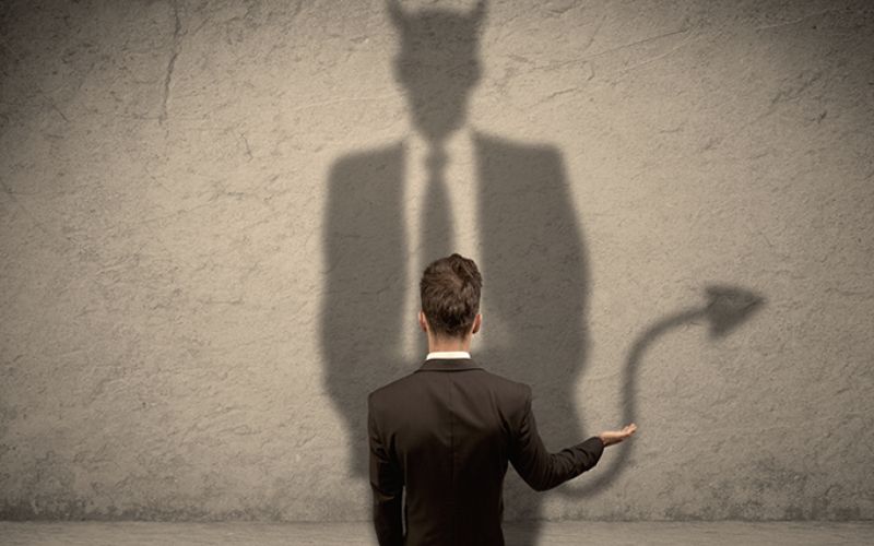 Shadow Work Là Gì? Khám Phá "Phần Tối" Ẩn Giấu Bên Trong Bạn