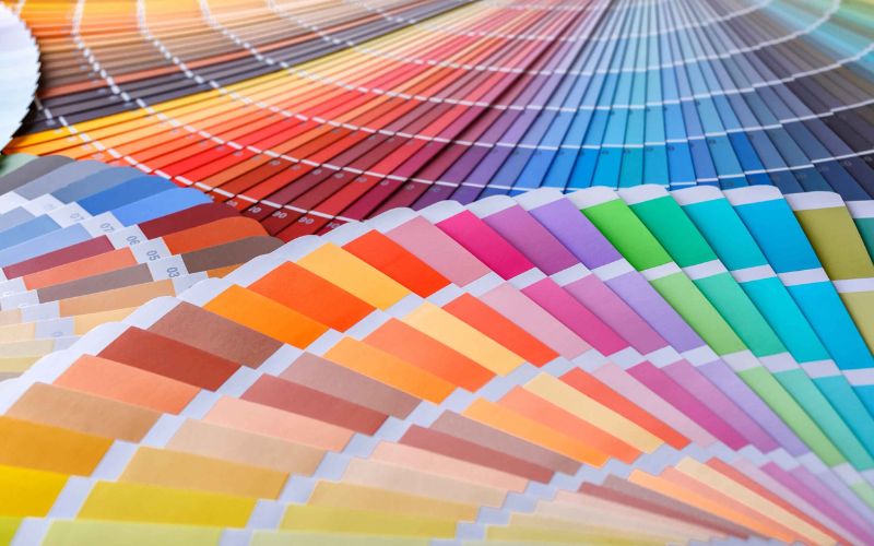 Tâm Lý Học Màu Sắc Trong Marketing: Bí Quyết Chọn Màu Thu Hút Khách Hàng
