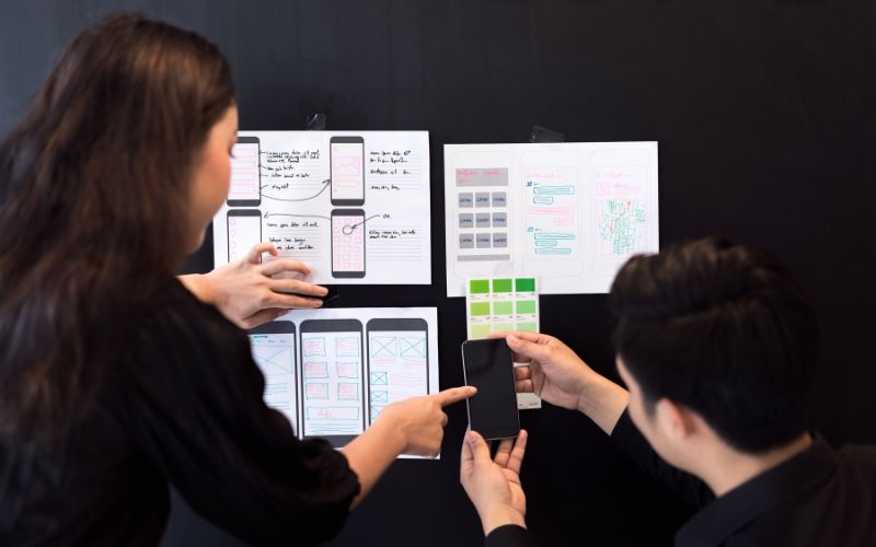 Tâm Lý Học Màu Sắc Trong Marketing: Bí Quyết Chọn Màu Thu Hút Khách Hàng