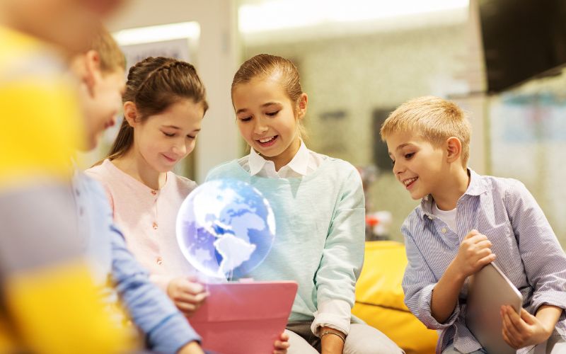 Tiềm Năng Của Công Nghệ Hologram Trong Giáo Dục, Y Tế Và Giải Trí
